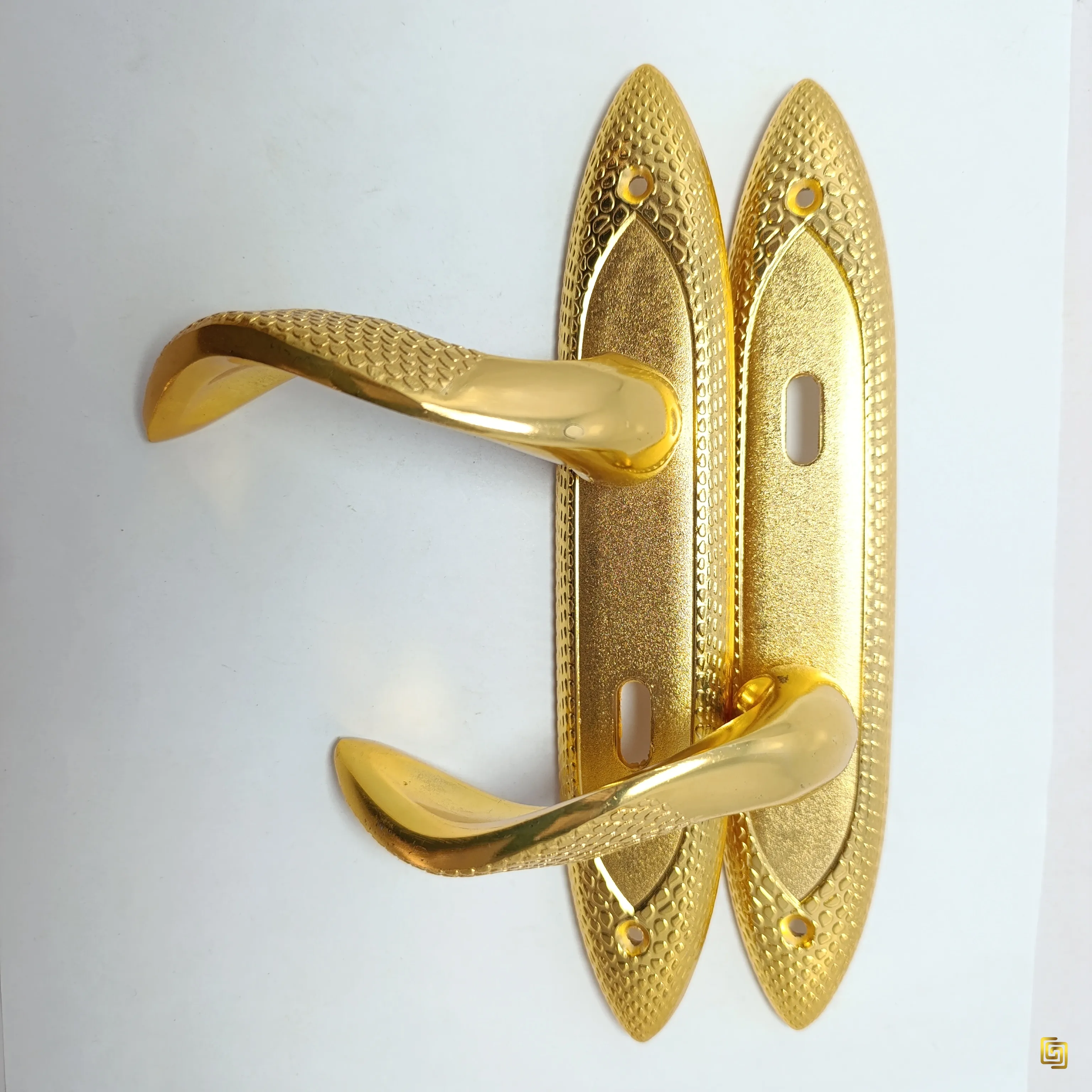 دستگیره در طرح مار طلایی